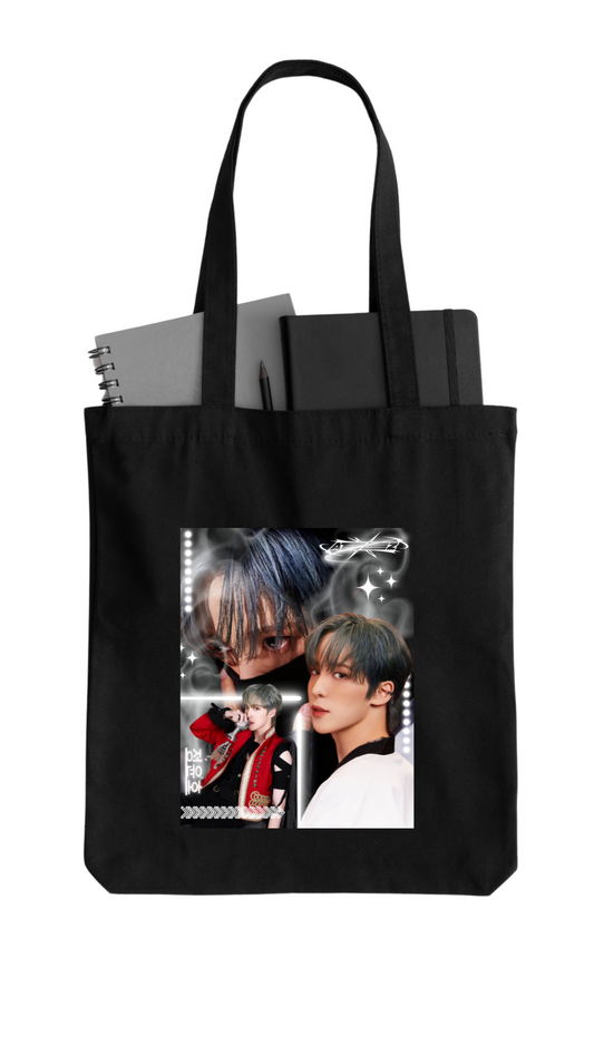 Joeng Yunho Tote