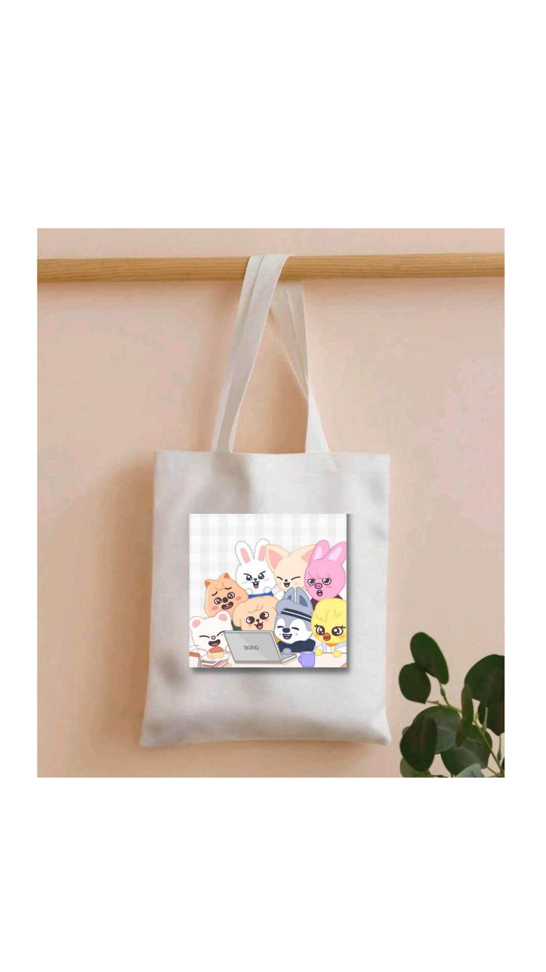 Stray Kids Tote bags