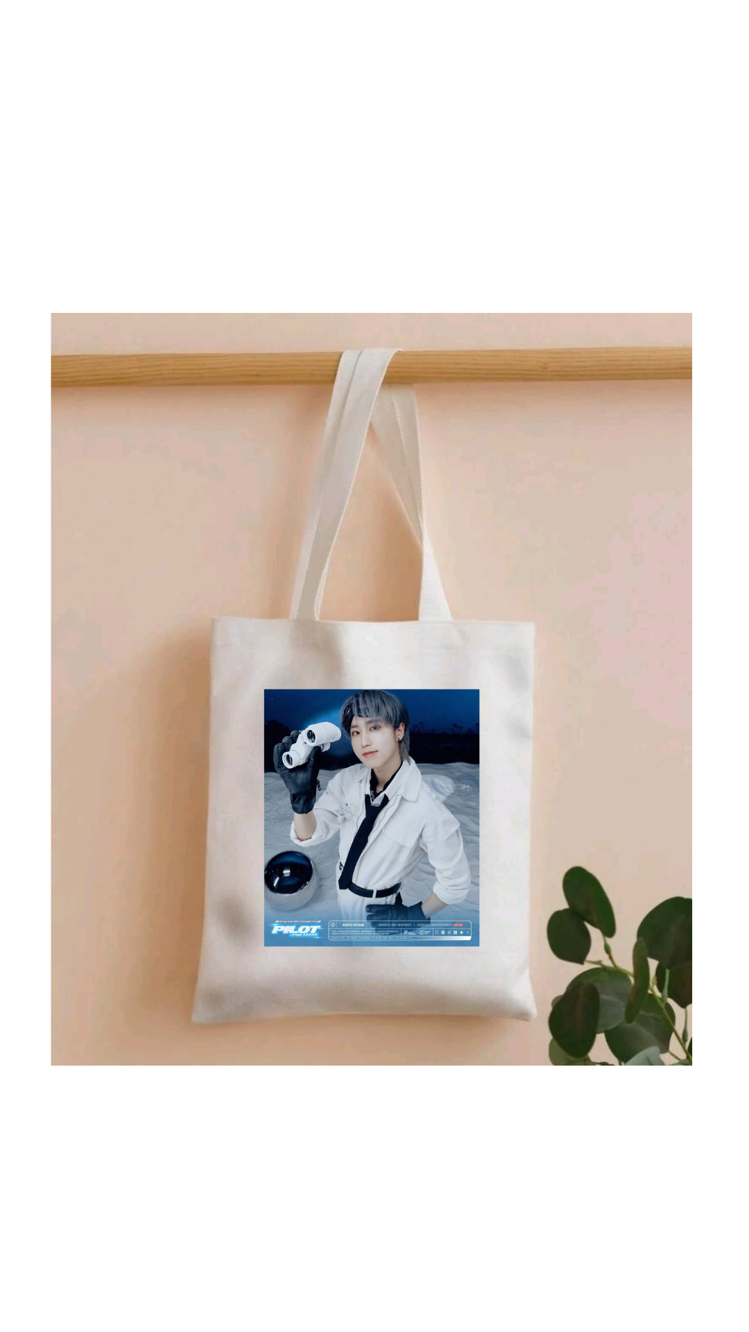 Stray Kids Tote bags