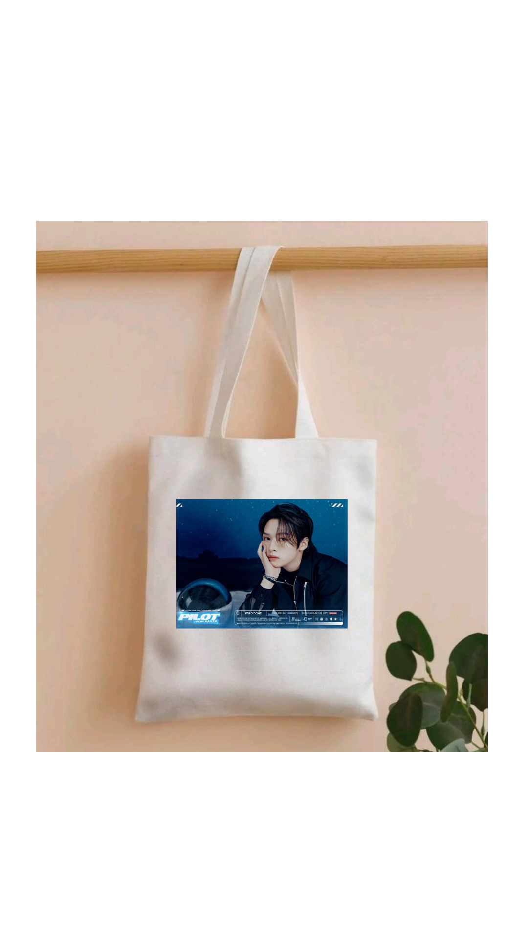 Stray Kids Tote bags